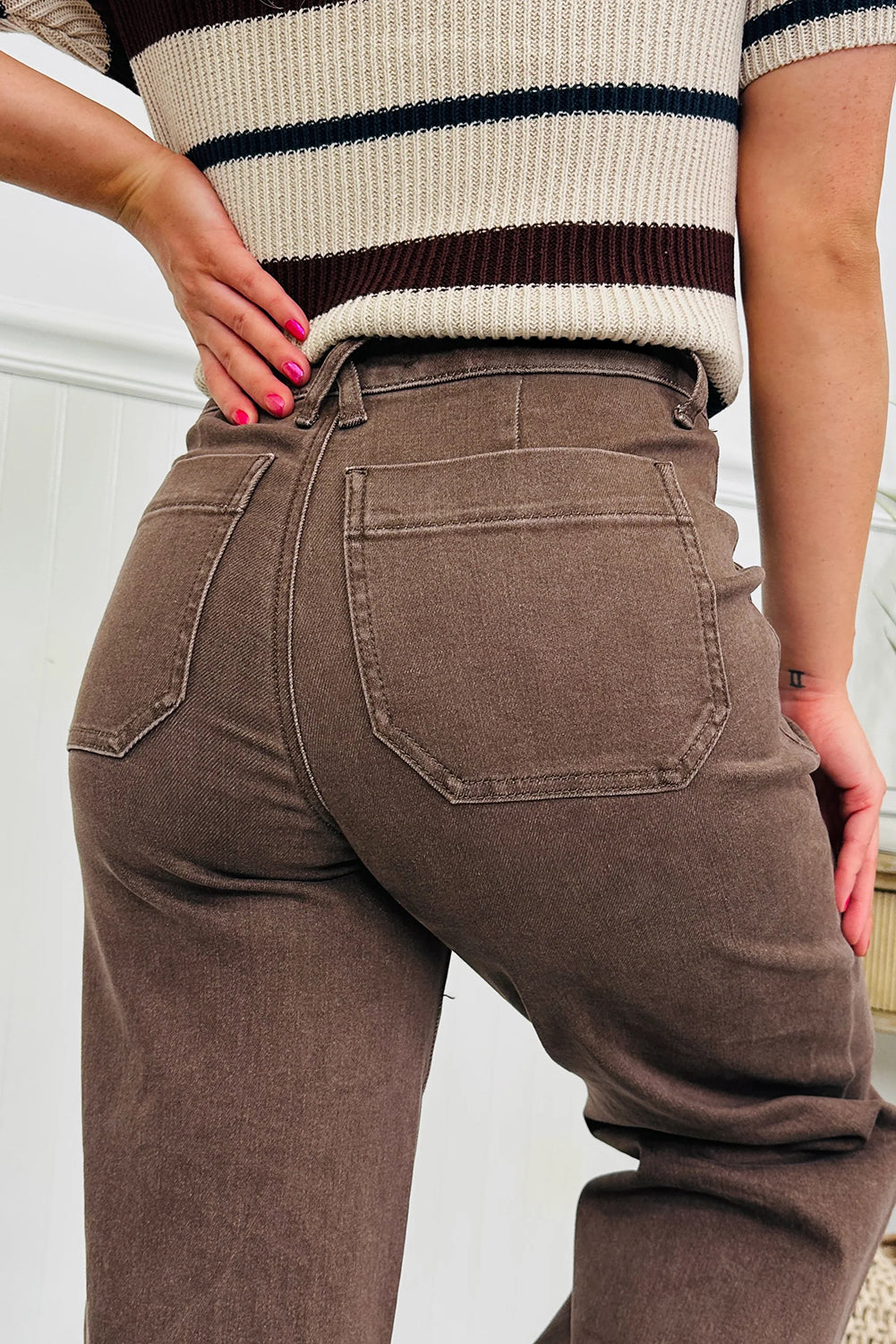 Elora Washed Patch Loose Jeans