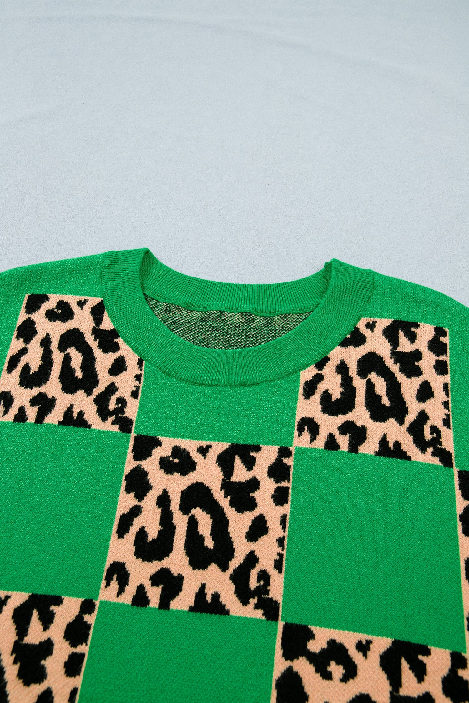 Cattleya Checkered Short Sleeve PLUS Sweater