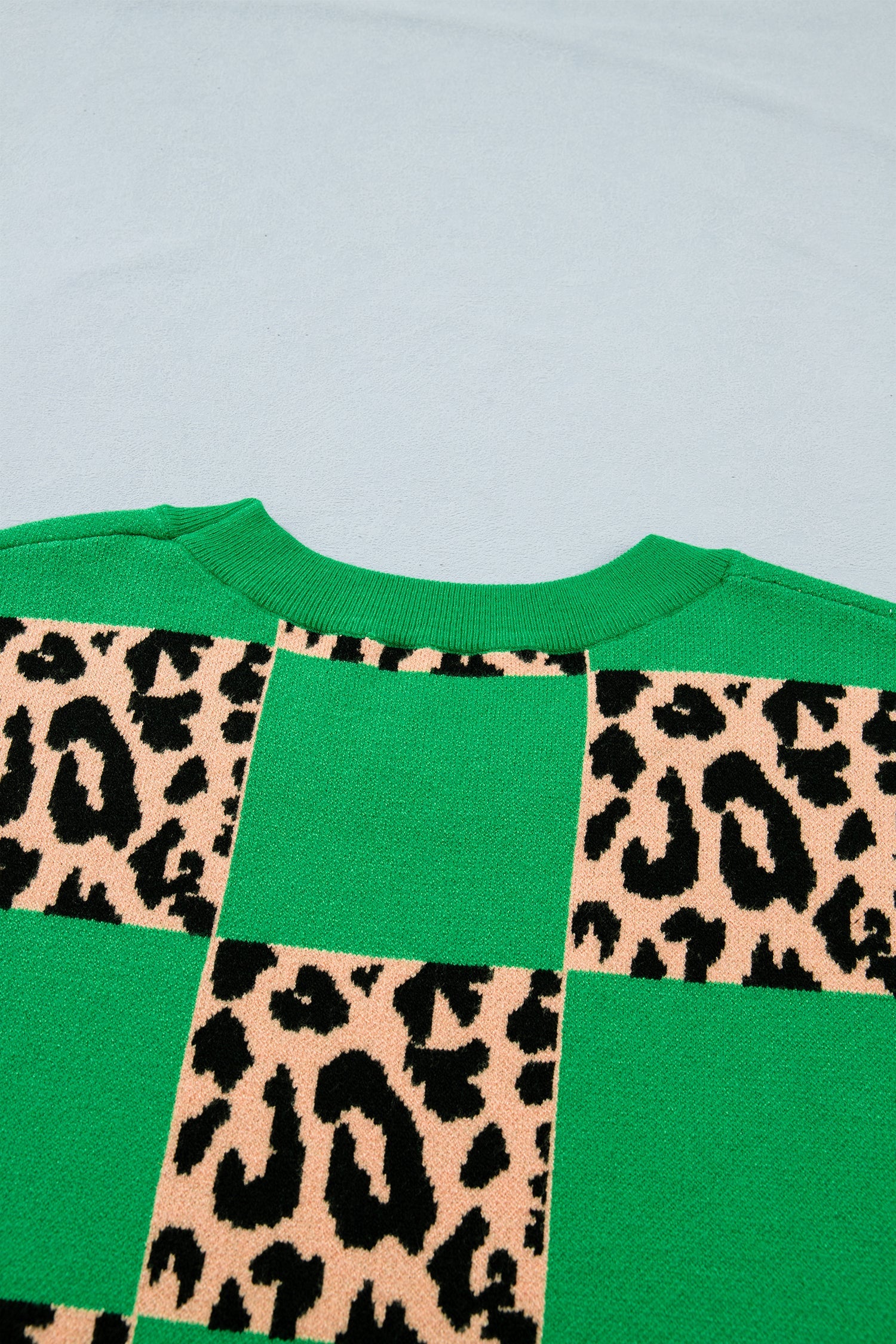 Cattleya Checkered Short Sleeve PLUS Sweater