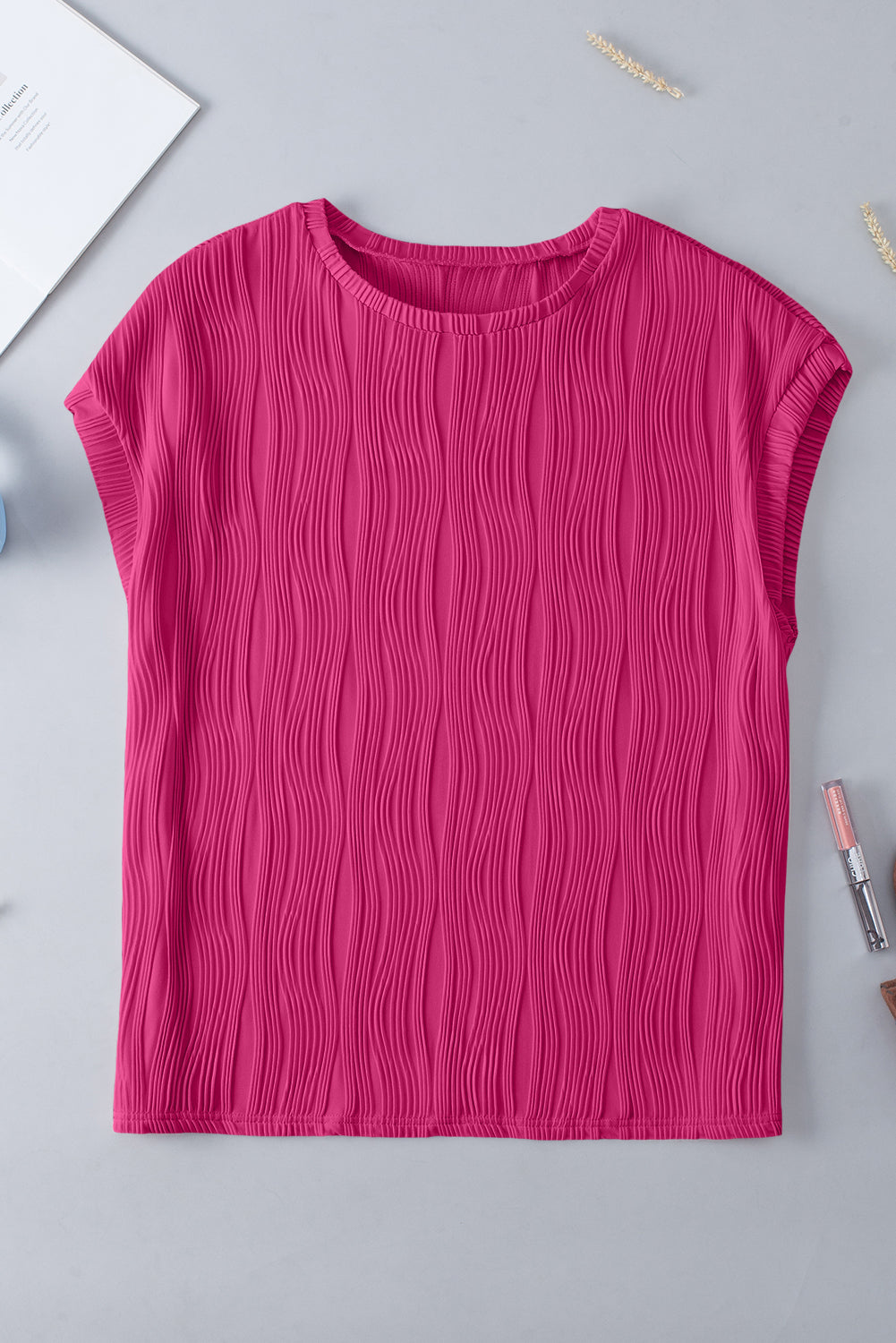 Clover Color Wavy Textured PLUS Tee