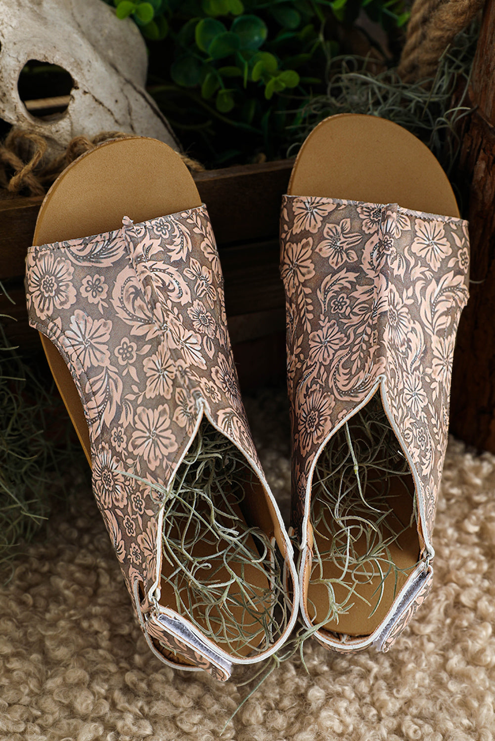 Vintage Floral Hollowed Platform Sandals