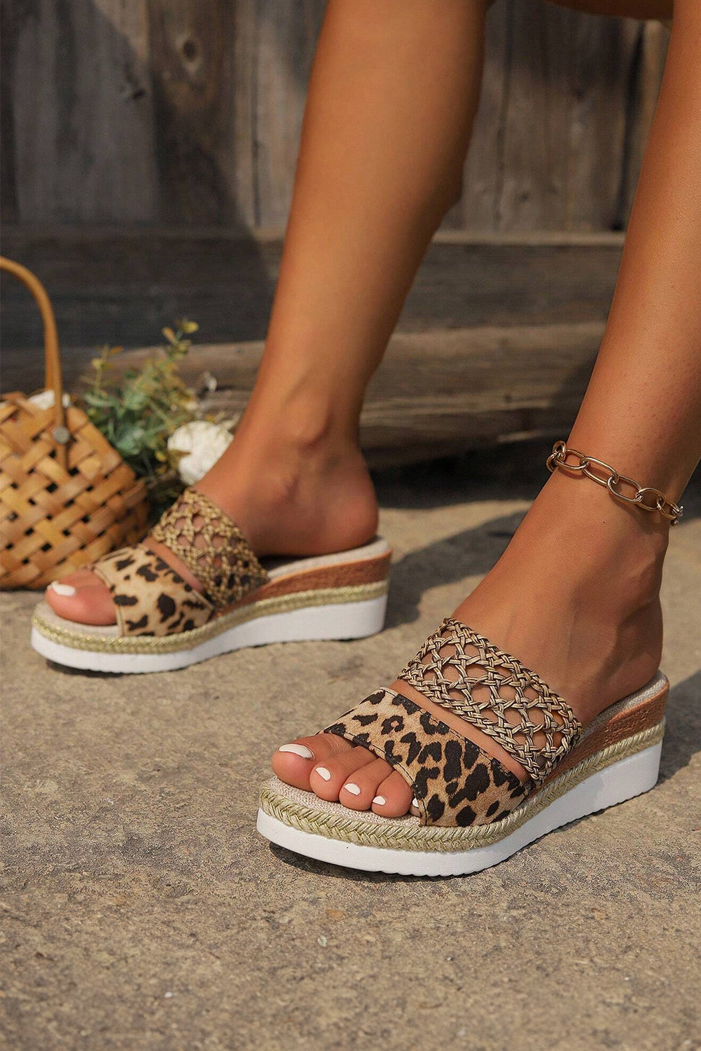 Floral Print Braided Details Wedge Slippers