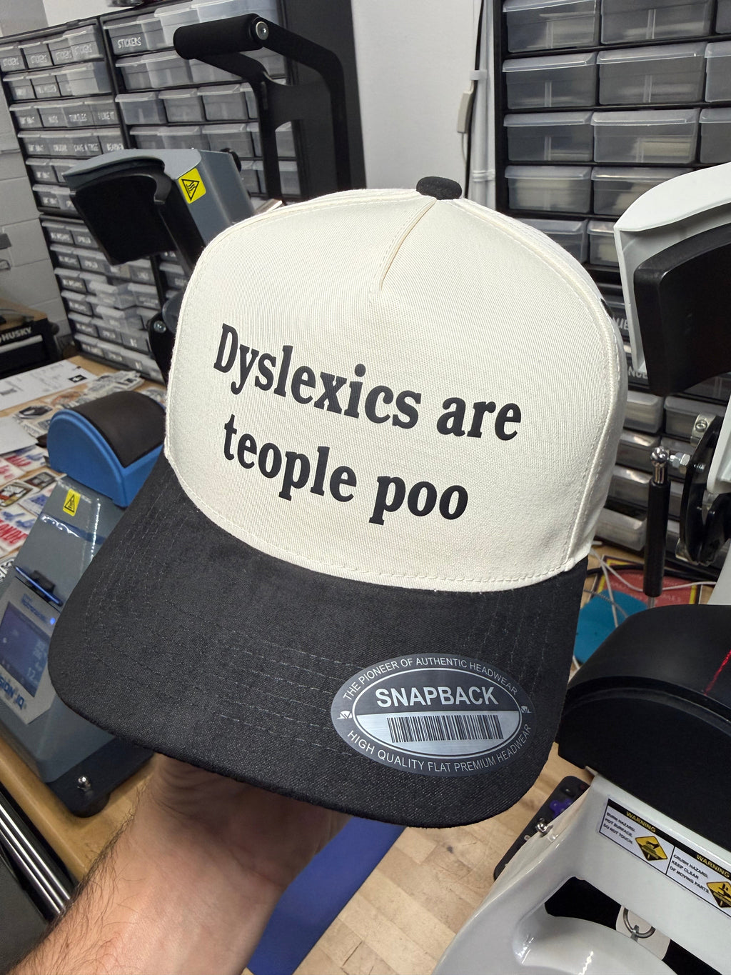 Dyslexics are teople poo | Snapback