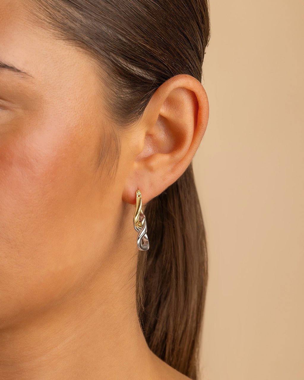 Trudy Dualtone Chainlink Drop Hoops