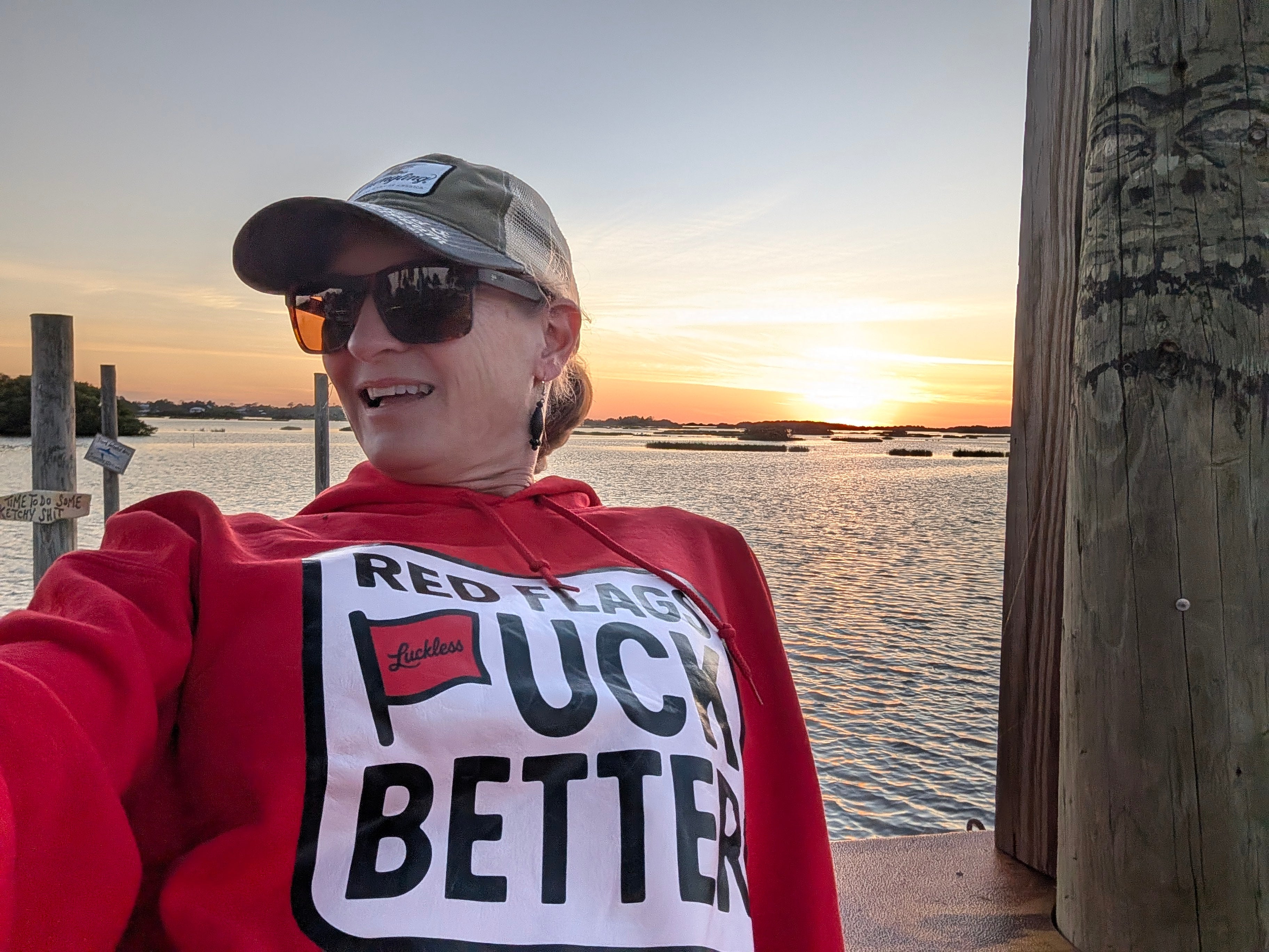 Red Flags Fuck Better | Hoodie