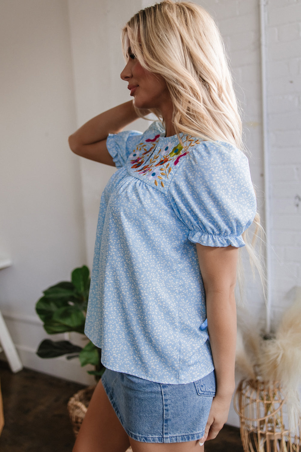 Kenzie Floral Embroidered Puff Sleeve Blouse
