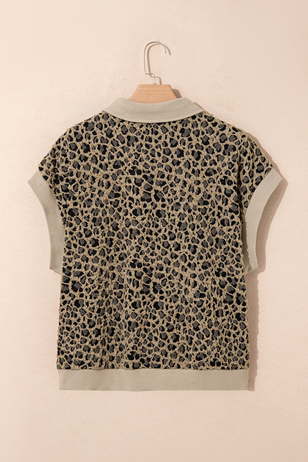 Veda Collar Cuffed Sleeve PLUS Top